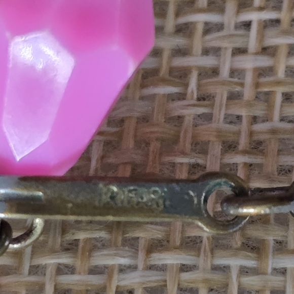 Trifari Triangle Pink and Black Beaded Vintage Necklace - Picture 5 of 7